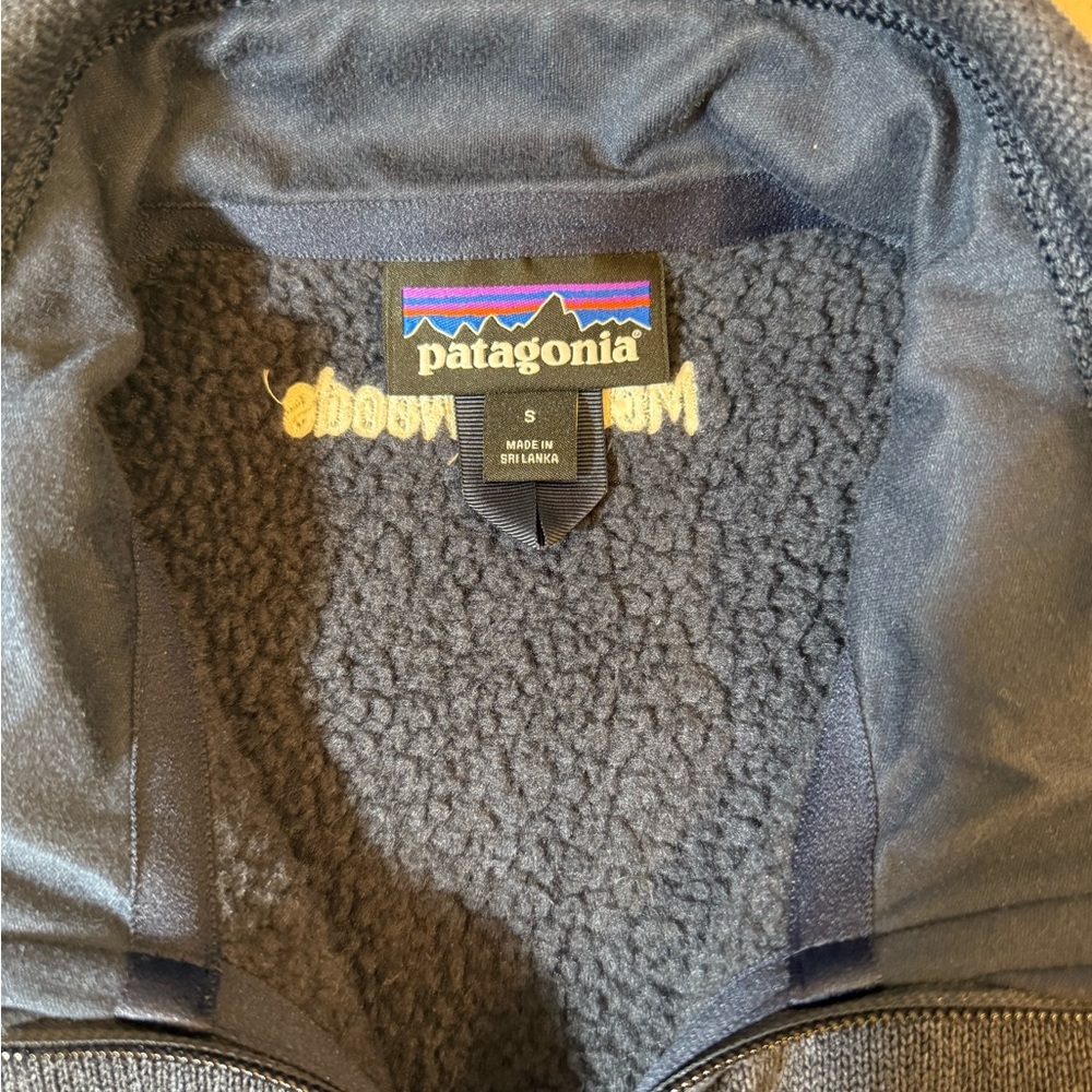 Patagonia Navy Fleece Jacket - Picture 2 of 3